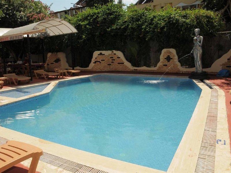 7FE8158326E41F1C2F494D8E2CA5F517