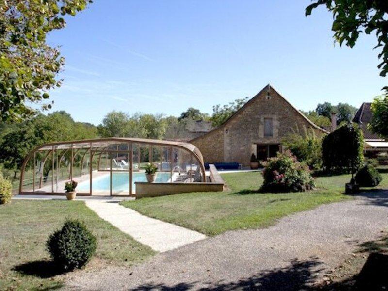 32B45D4D35E61C2A7AE651BEFBA3001E