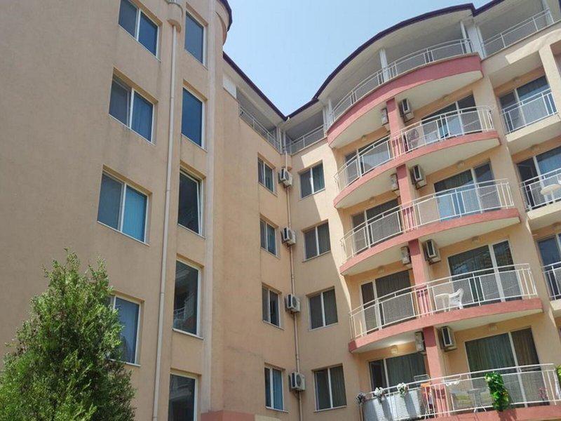 8154CEE4E2B97F0278383431A2F1E767