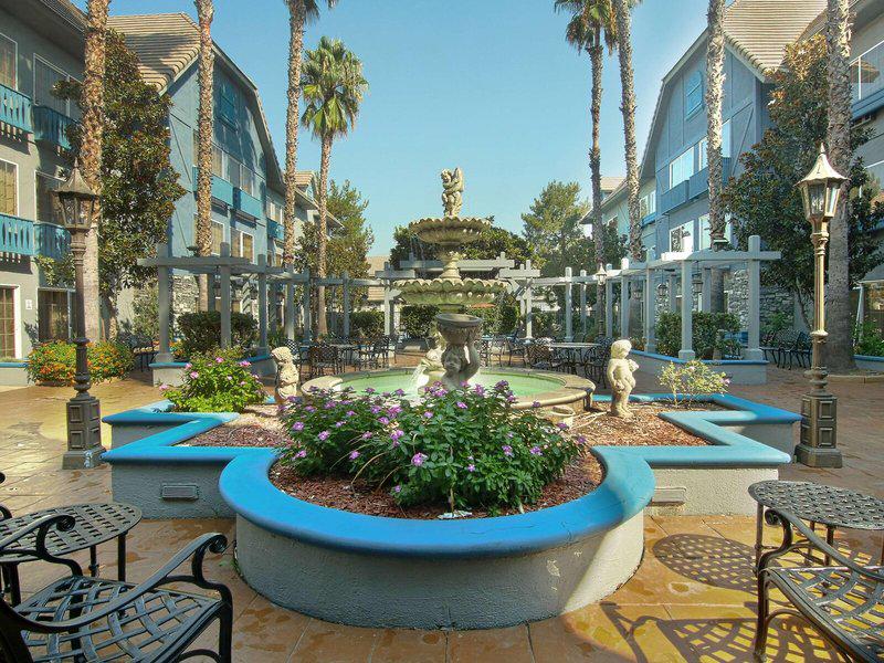 84F1983BBD65D37DC54D82CC0DAB51D9