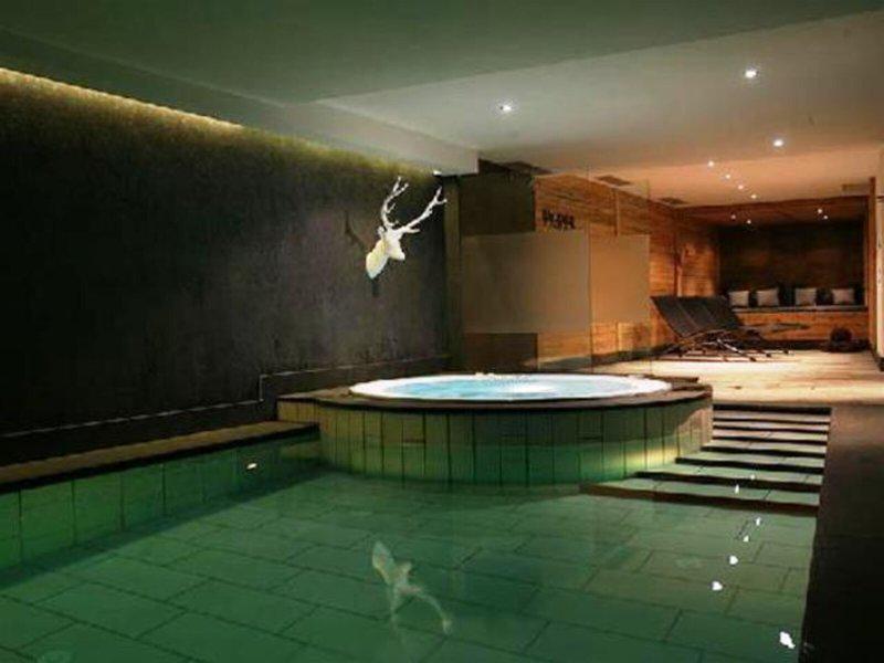 ABD2E34B43505E23752263C61EA24BA2