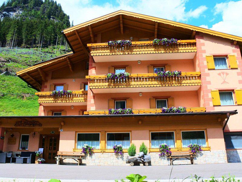 E585B1491ADB6647C1E67B4399BBF44F