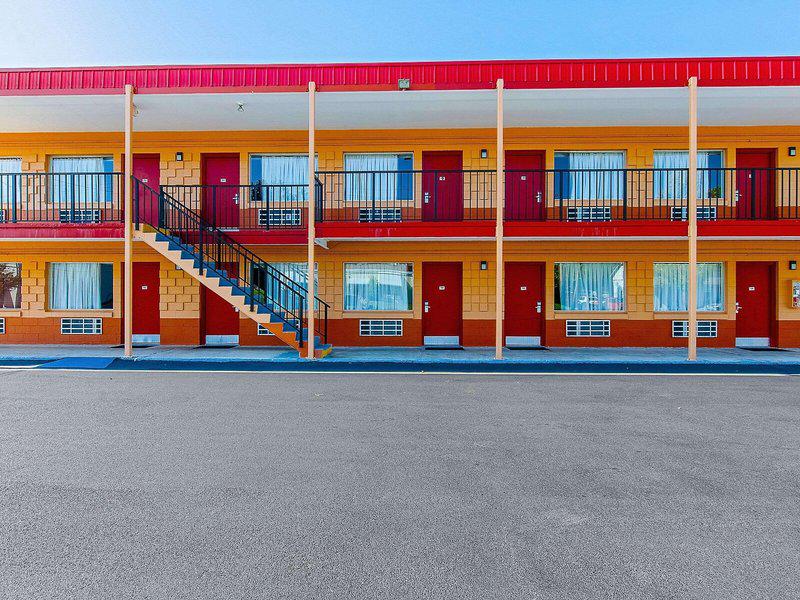 ECC43E28C7FD7D04F98EECBEA316CCA1