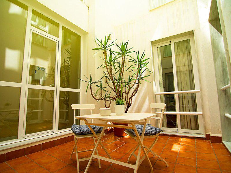 0AC8FD94AD67027ECA654022A13EBA13