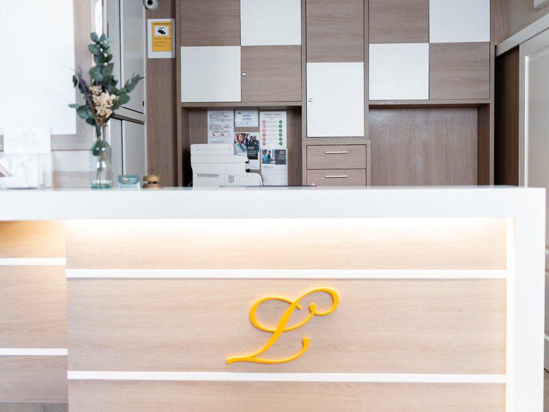 07EFDE49334040B7567F0EEF693EF2FF