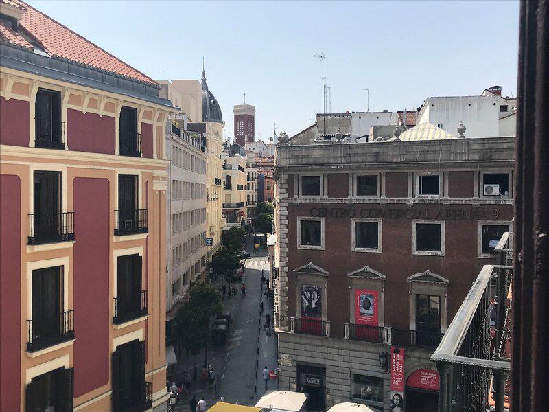 7F5B0CCC3406177AC8BB7B081125D7C8