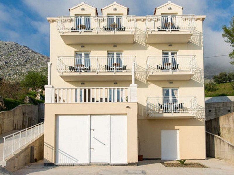 2200E4EF4DC43AD5955FC09DB0CAA9ED