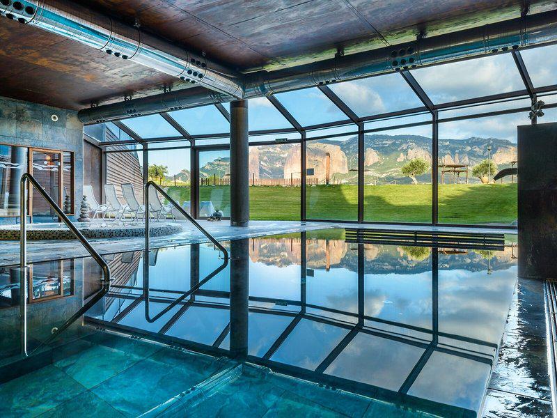 8C1DECD0116EC7EAD1935C52B8FA1BCB