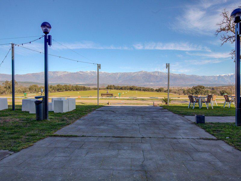 725DAF83BC5B401B05DBE492C2272C2F