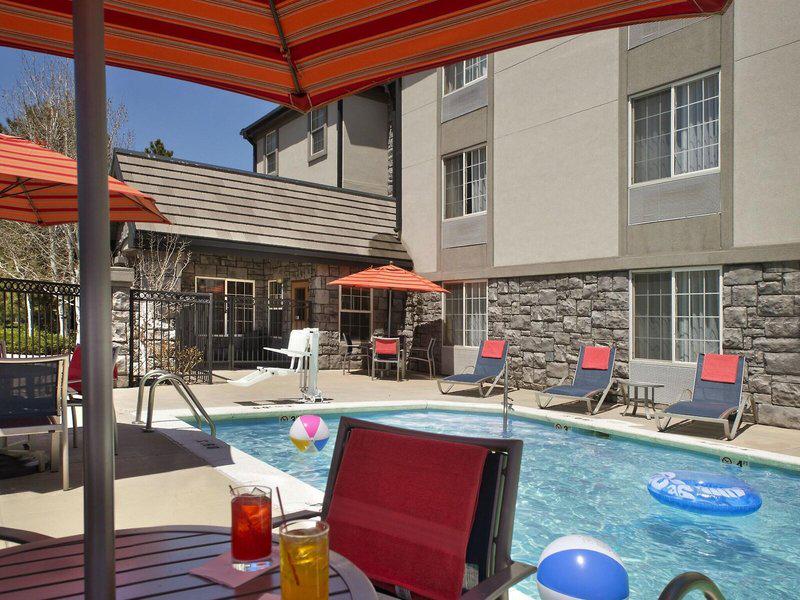 7D0217E8B00F977F8239DA41D2A3C8A6