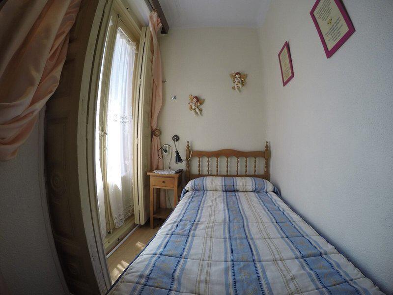 4AA325D9FD0B725801642D059951794D