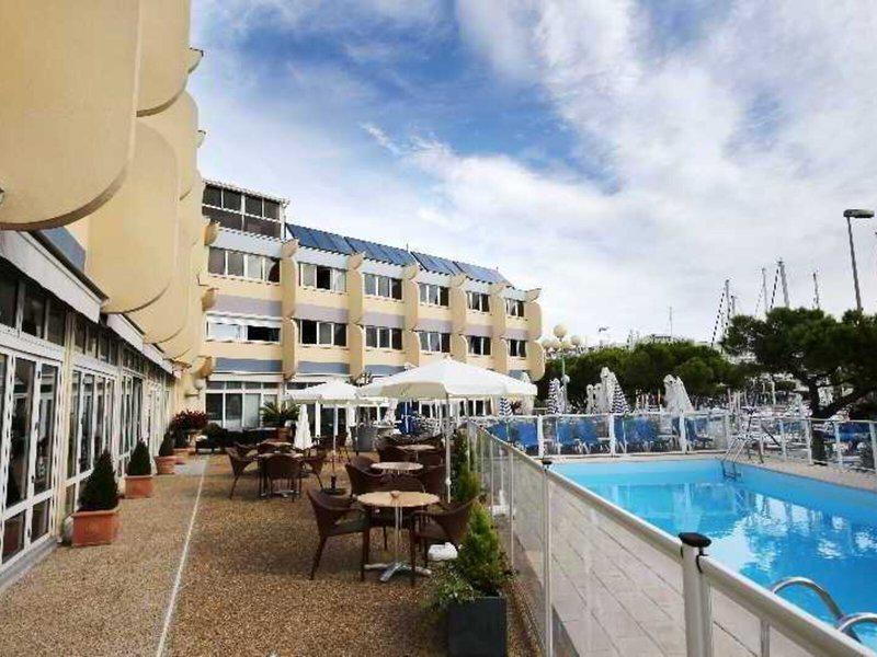 094C99FA9F24799B9994DC4F8C3A7FB9