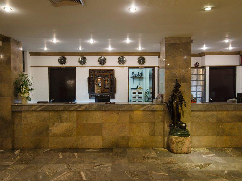 327C037F3C73570668D5783C1E38C446