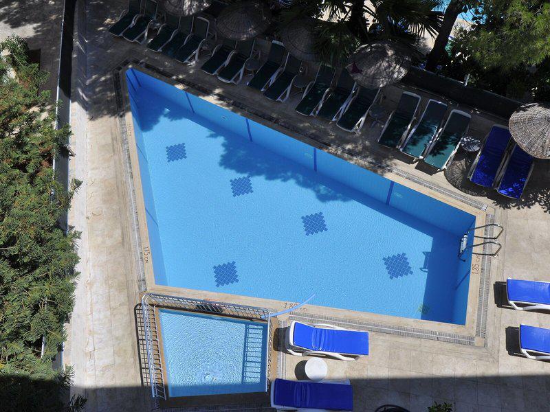 608C4B34DDFCF798CEBB35AD7FFCEF27