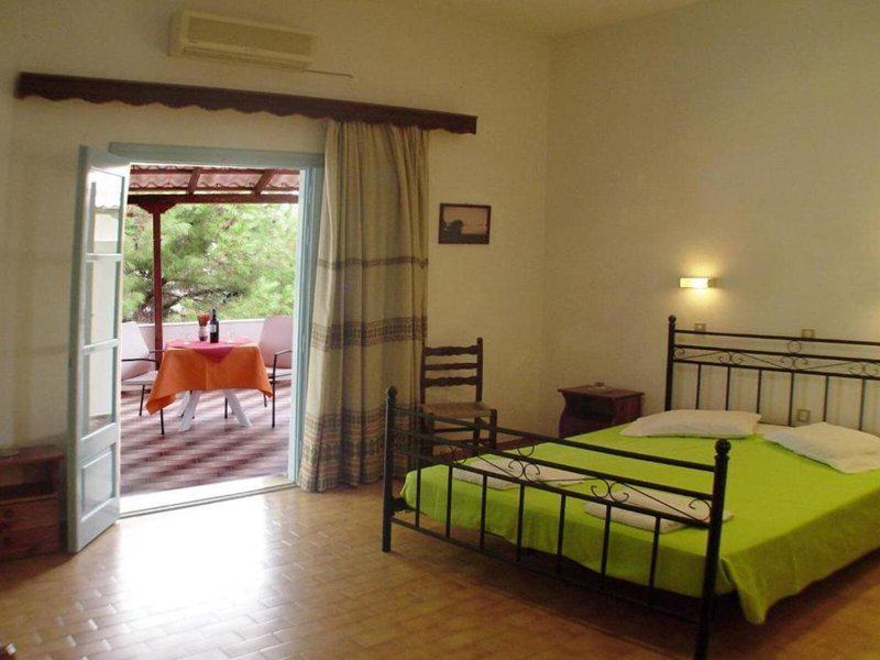 0F5A4BB32D410E15A3D9B95E247A95E0