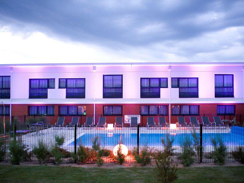 CE7F76C5505F49E3C51B114ED4471188