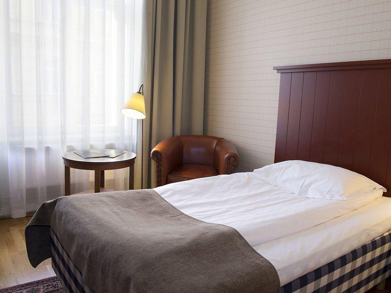 03EE2A4B6F07D0FC803385A167A8A113