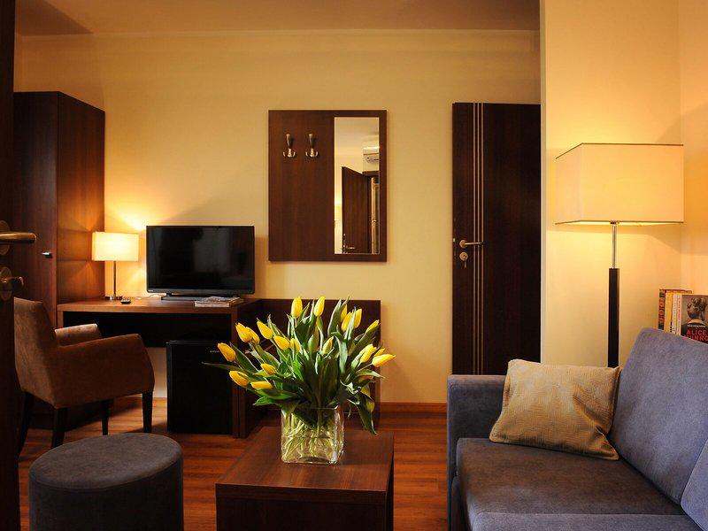 A05792A974E68CA990299B11D82700F7