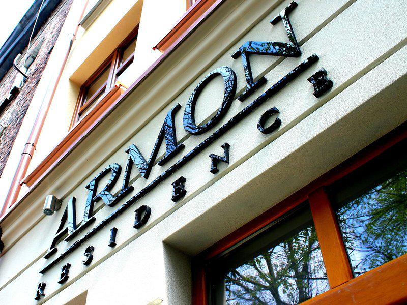 33F21AF706E064620280577A1C3FAE08