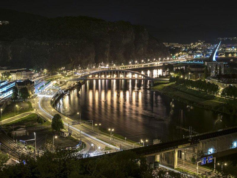 672D49A5B8A8A7D6E0AB12A8351C85FD