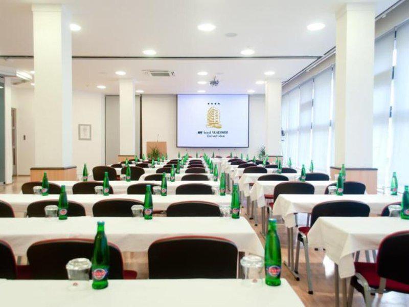 42F666BF36EF149630691770DF8632A4