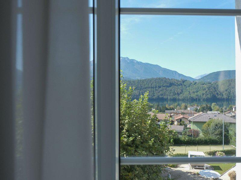 7E3F27203F547ECB7D2E0D0E402F0EA9