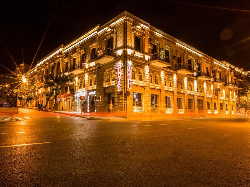 F3D032A89C6136D9CF6E8406259DF809