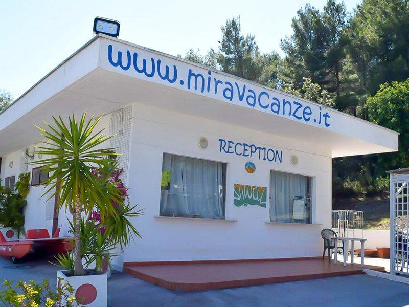 D062AFEE6955987FE41E99FC1844FDA9