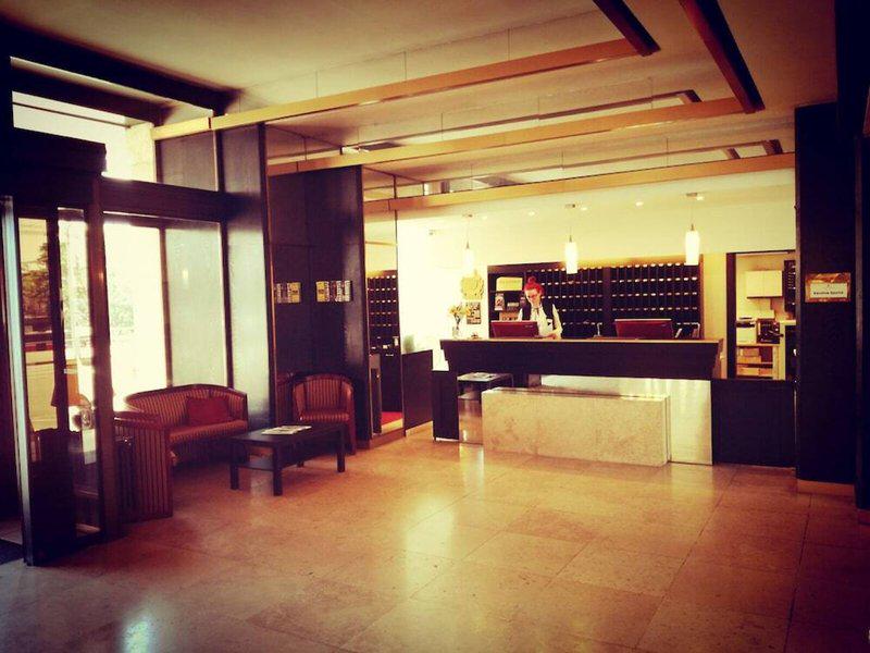 97D2B40D6011268F01F6CE2ED96A14E2