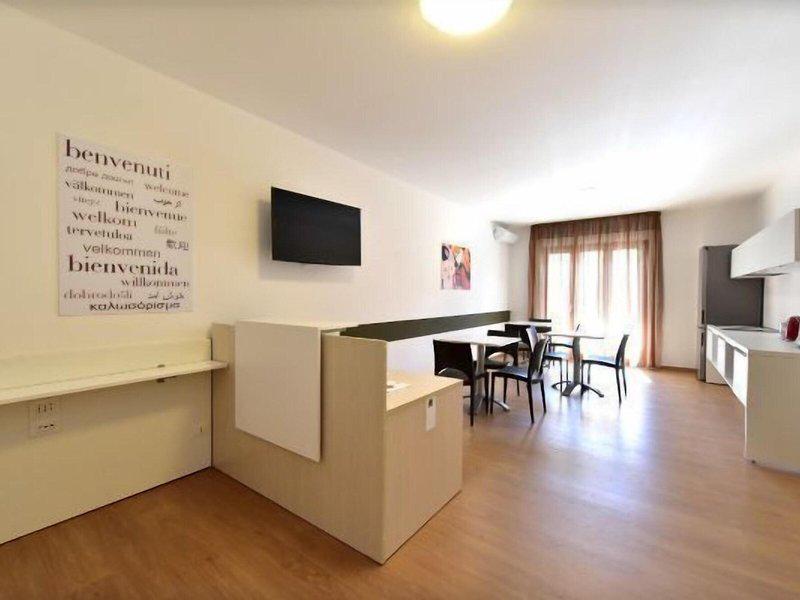 6615FD79E5D16AA8EE34CBC26944409E