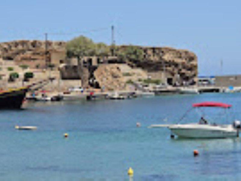 B0E365D442E8670F44CD0D8B297999B1