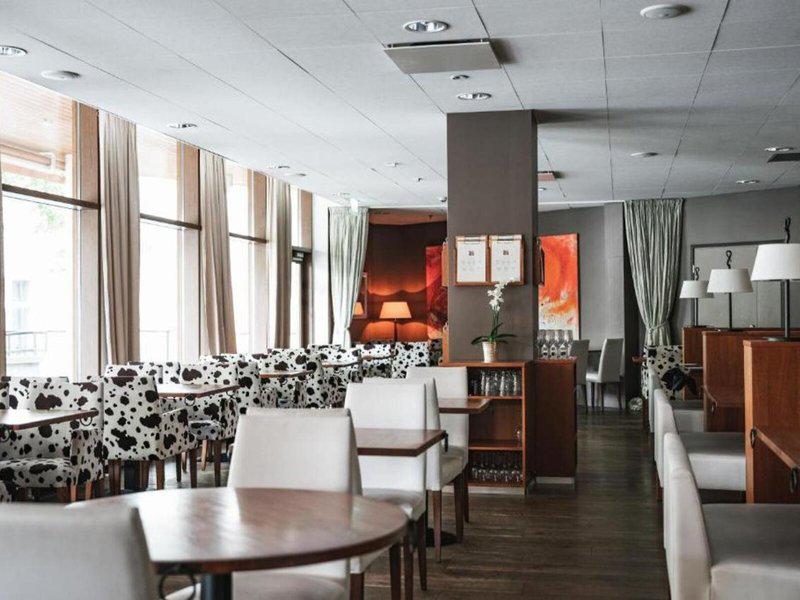 EE1D714A324949BB0BCE2E33A5ECB495