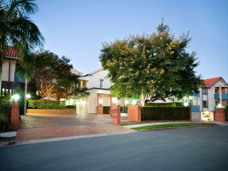 40F5B2067BAA8B71C9B3CC32FBF63B61