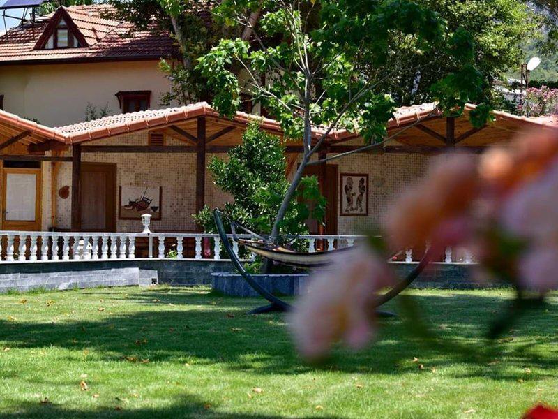 BBDE8B352439EC3BB50DB3BB93F14DD3