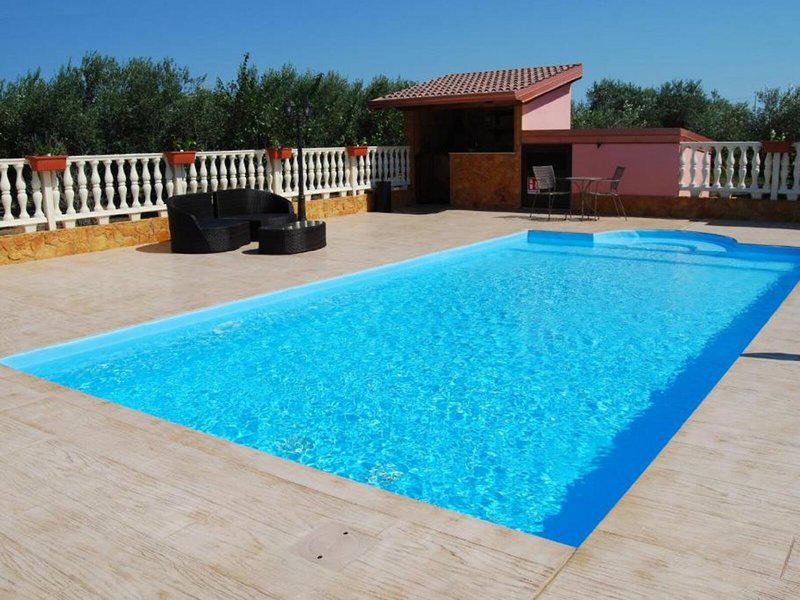 41D043A96126211D4131C623D549040F