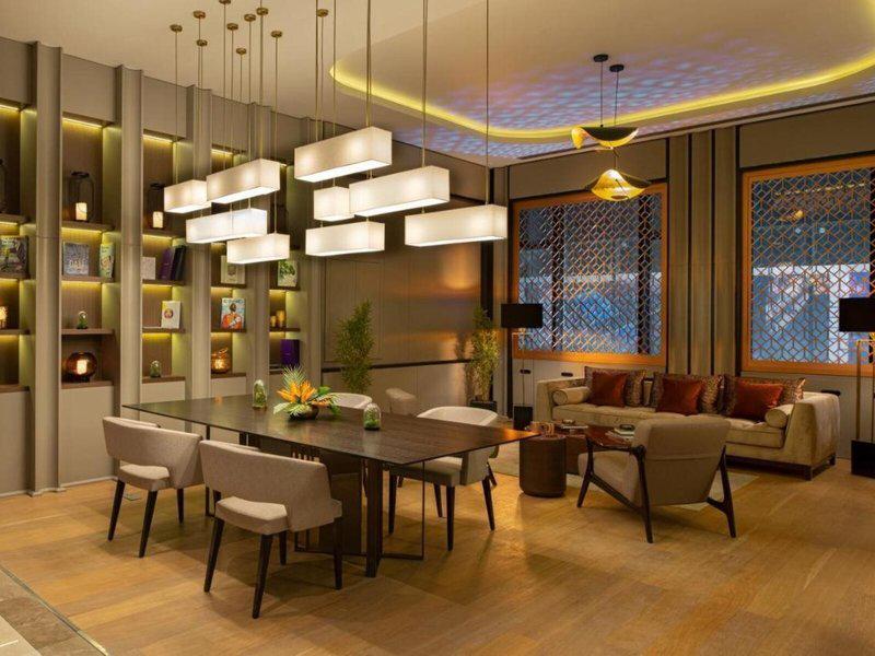 F213DF588392884E09E3C286654D3675