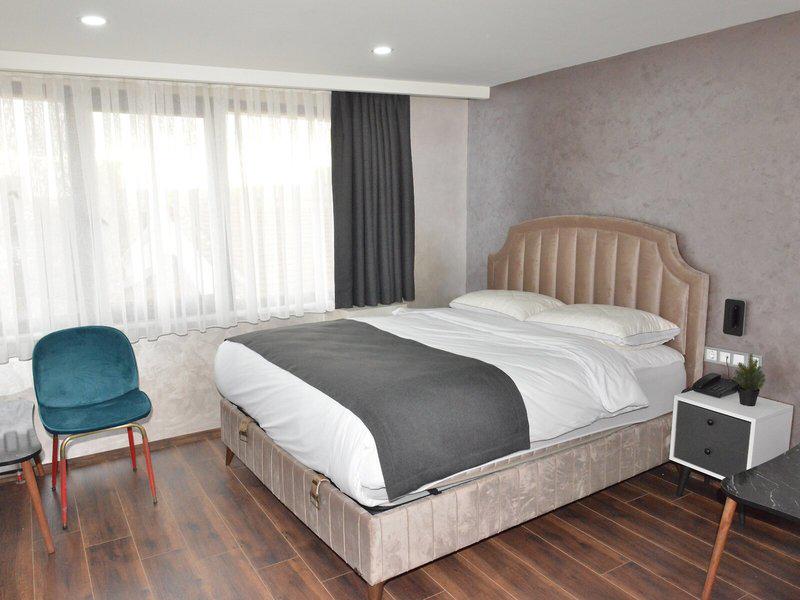 F881366D0057A1C4B17F41515543681C