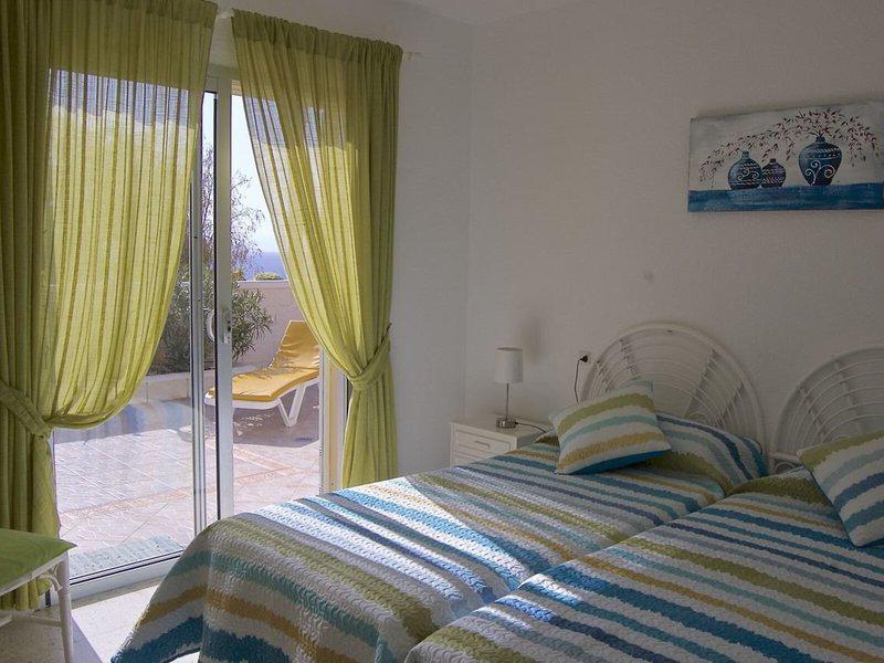 CF8960BF64E7E45A4F7F34C5F931DEA4