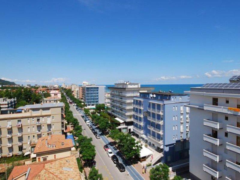 2A80BAA8160830E0633A4EF58DBF33E8