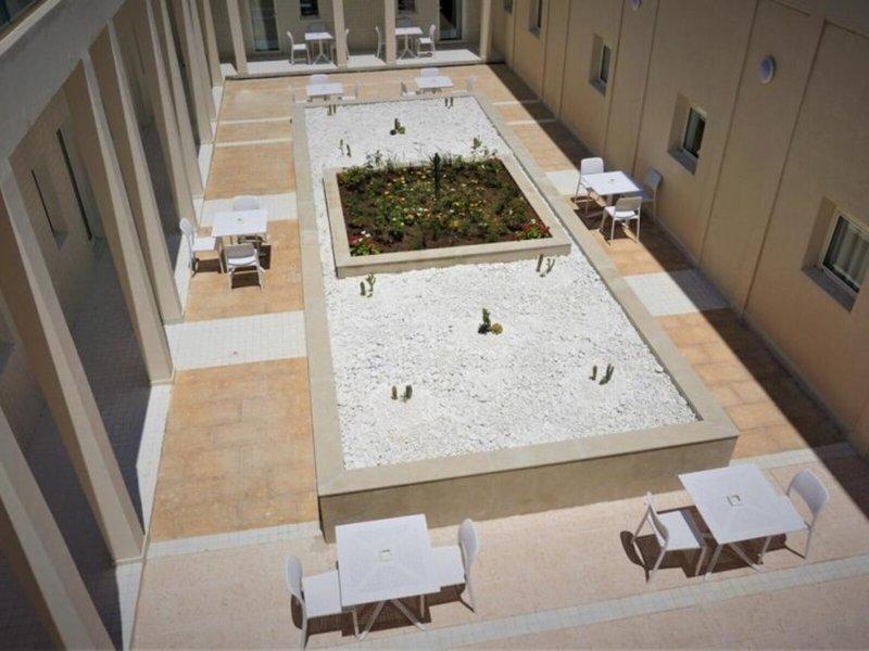 0690B2C951DD4902E8B962325DA1CF60