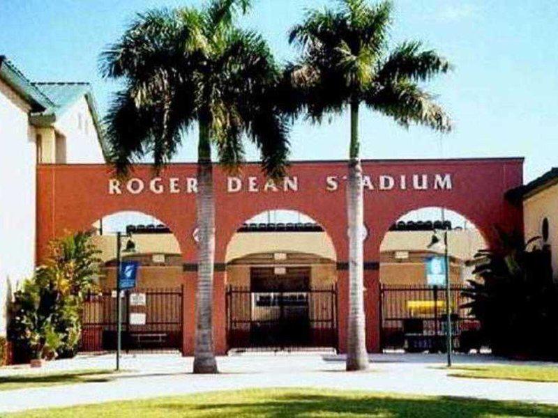 B5472DCEA48BA4E29D030EC44A4364C6