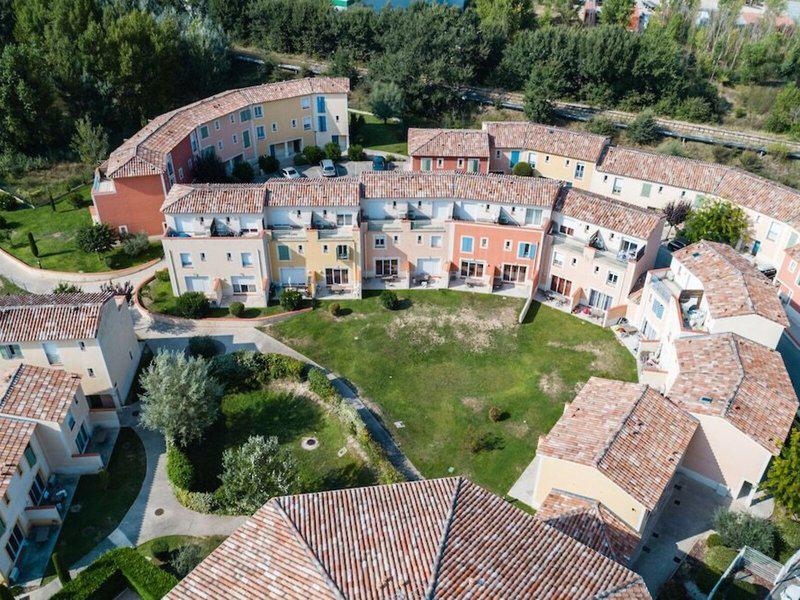 8190C31F8FB54185ACD9048CC26F3A71