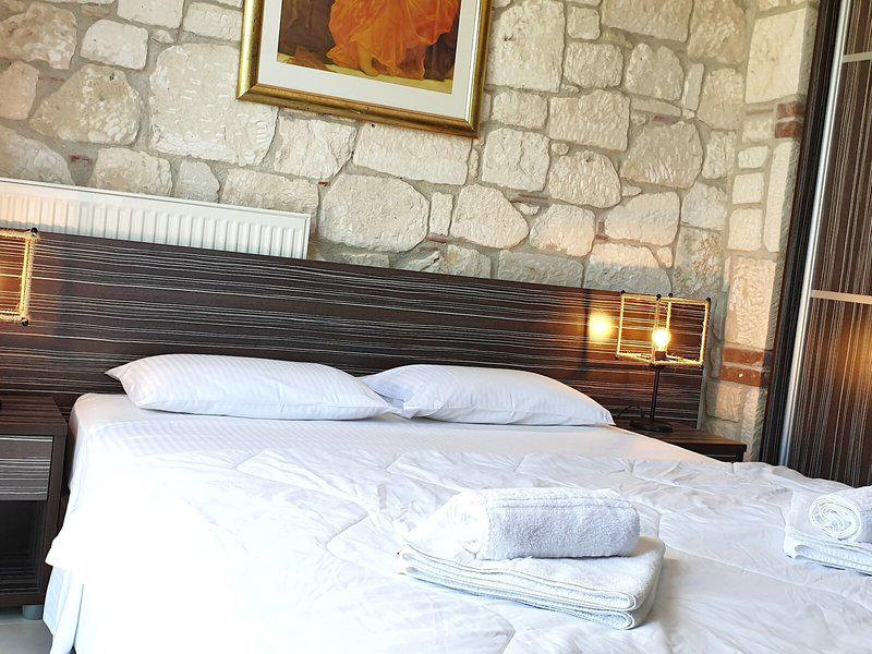 08B49B3D464EB1185E8B5D15F1F2C9D6