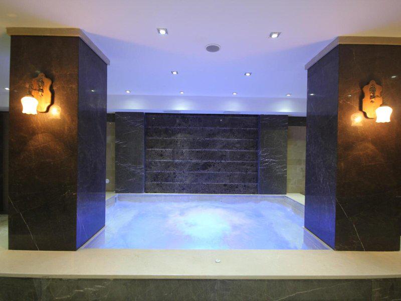 523495EE9364F0E5684BEEC9A4C82117