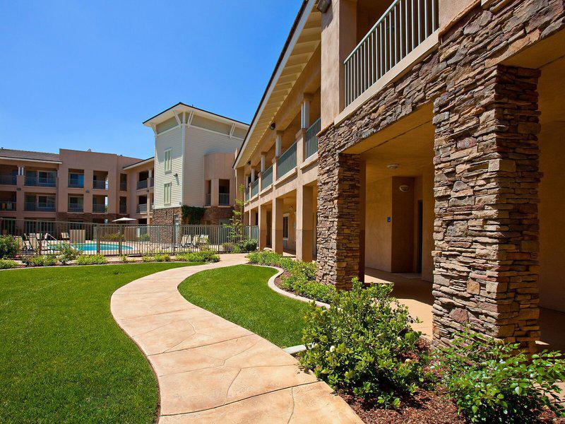 CA01DB75ABB2239D4E1EAF25D2AF1C03