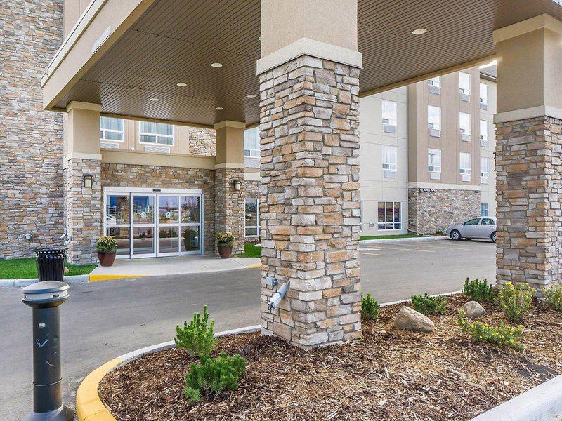 C66FB85DF7D499C2C51B8AF5B824D5BA