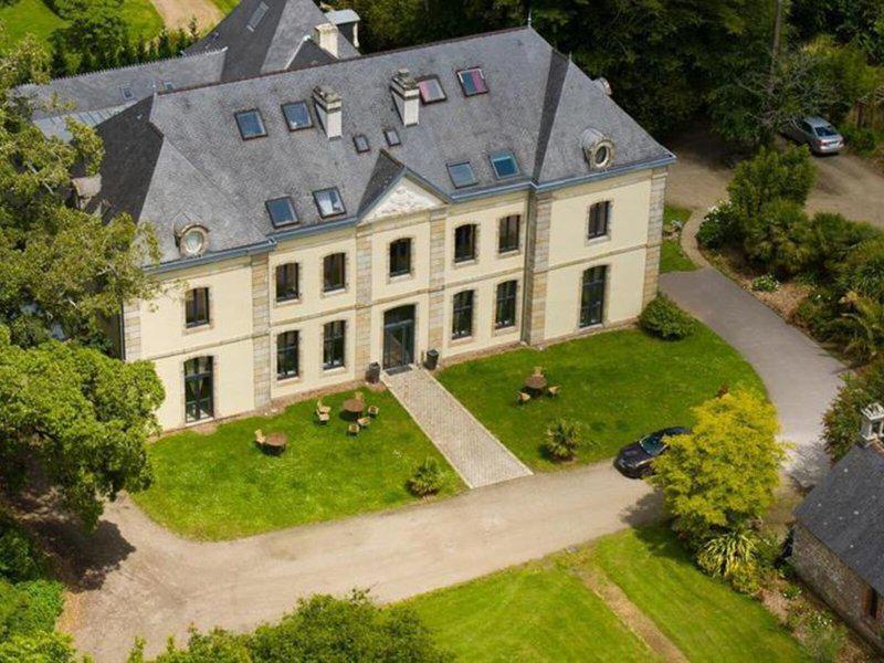 E59B62E8FF90C00AABD0A3D3DB5CB979