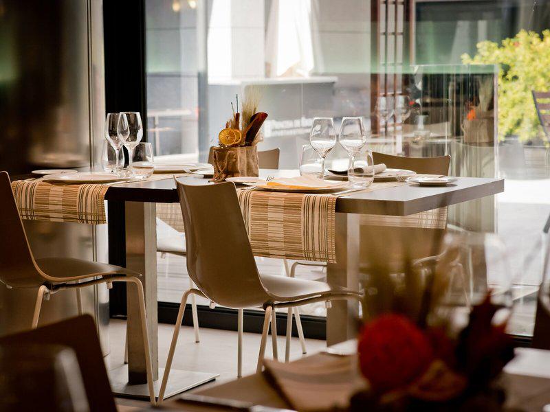 ECA40A3EF497F9A8CE2F6F48CB02B353