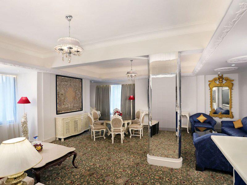 C79A1240C7A2C1E7365D927EF2825D29