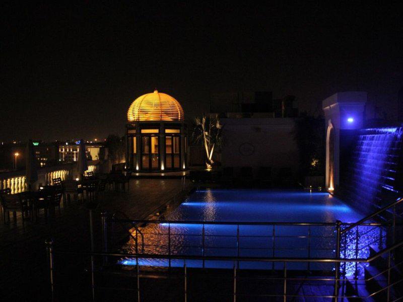 ADFB516F5BE6FD05D85081A3E53FF0C8